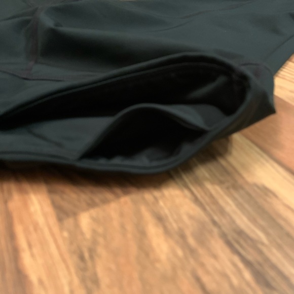 ASICS - compression capris - Picture 6 of 7